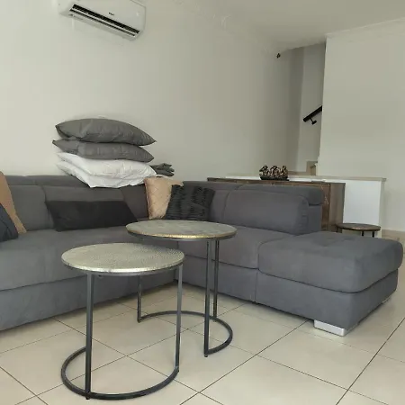 Kato 2 Bedroom House - Tourist Location Дом отдыха *