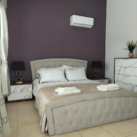 Kato 2 Bedroom House - Tourist Location *