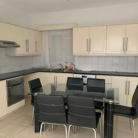 Kato 2 Bedroom House - Tourist Location 파포스